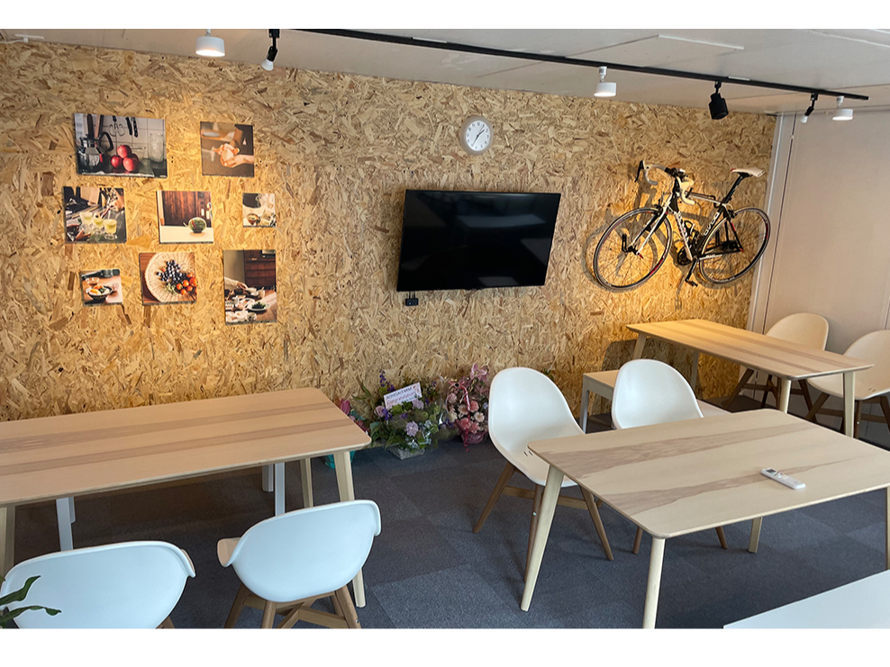 室内でゆっくり休憩&飲食を楽しんでいただけます!