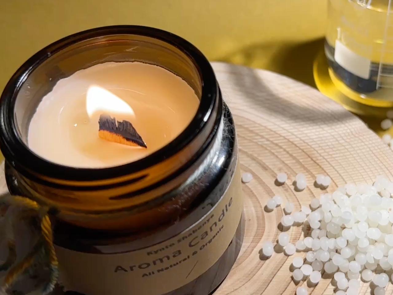 �ؐc���g�p���Ă���̂ŁA���΂�g�F�̂��΂ɂ��邩�̂悤�ȃp�`�p�`�Ƃ��������y���ނ��Ƃ��ł��A�V�R�����������b�N�X�^�C�����ґ�ɍʂ�܂��B