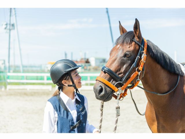 大きなからだでつぶらな瞳、見つめられると思わず話しかけてしまう