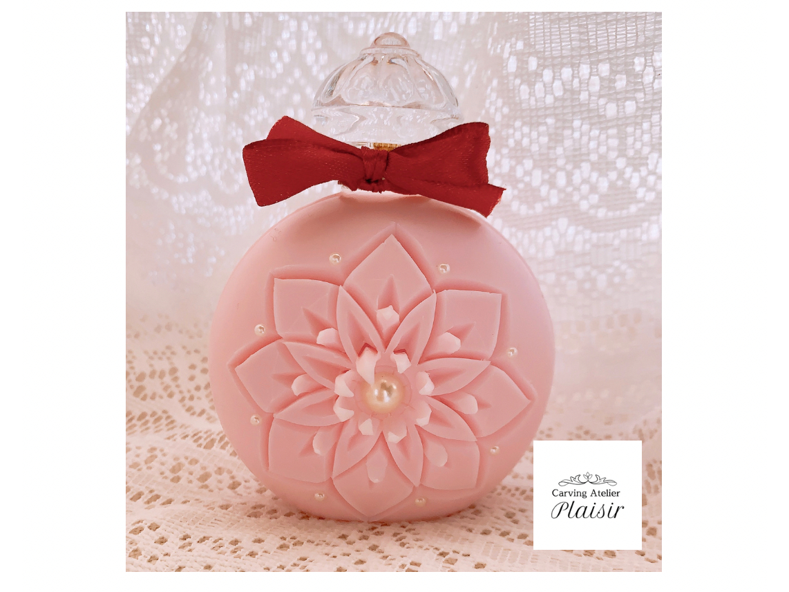 @香水瓶デザイン 可愛らしいインテリアとしてお部屋のアクセントにぴったり!