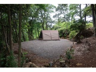 さくらサイト:気に囲まれたプライベートサイト。他のお客様は入ってこれません。