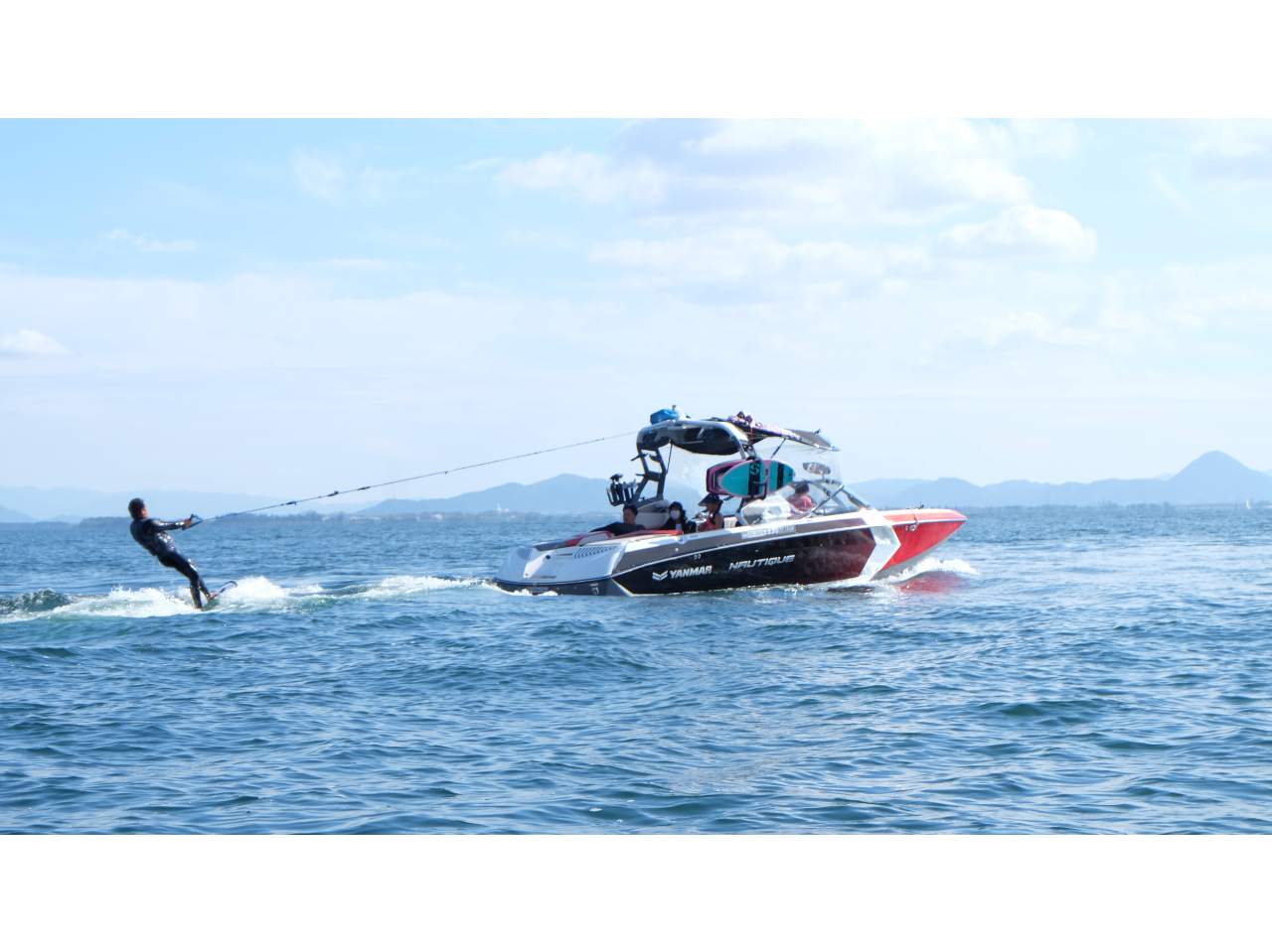 ウェイクサーフィン｜30～120分】＼手ぶらOK！琵琶湖ブルーを