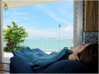 沖縄でしか味わえないオーシャンビューの至福のリラックスタイムzzz