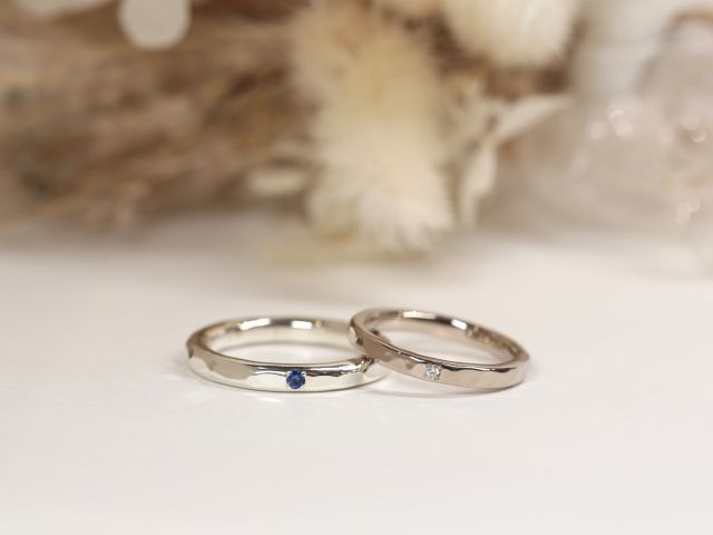 ダイヤモンドや誕生石を入れることができます。※納期に最大4週間頂戴しております