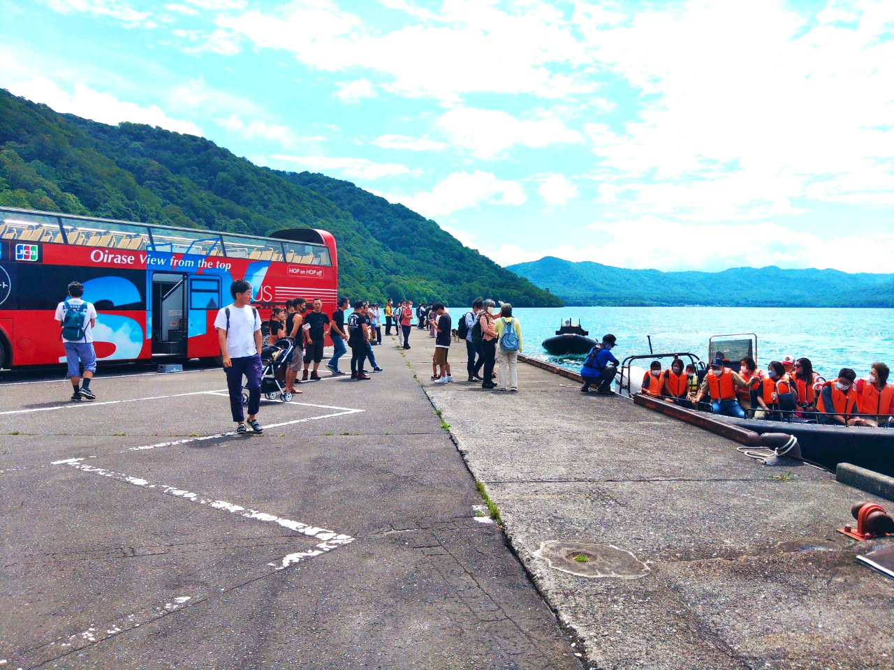 �q�m����D��