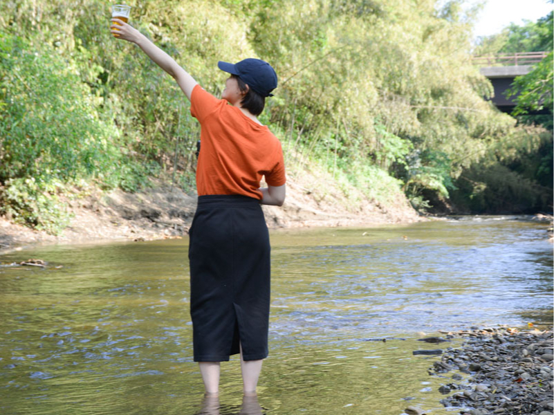 とにかく、川の中で、ビールは爽快なんです!