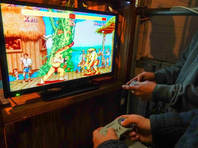 何故かレトロゲームもできる!