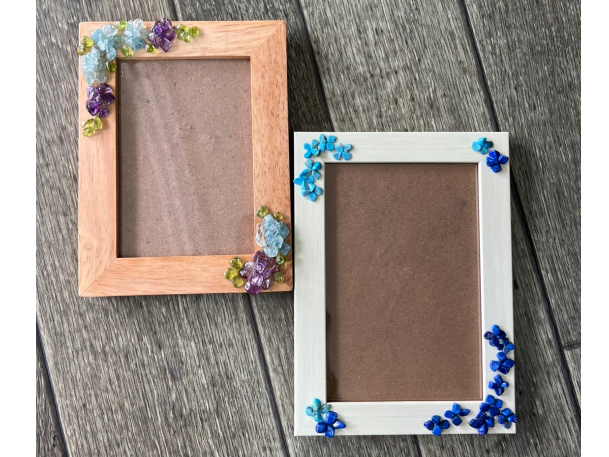 写真はお花ですがお気に入りの宝石を使用し自由にデザインができます。