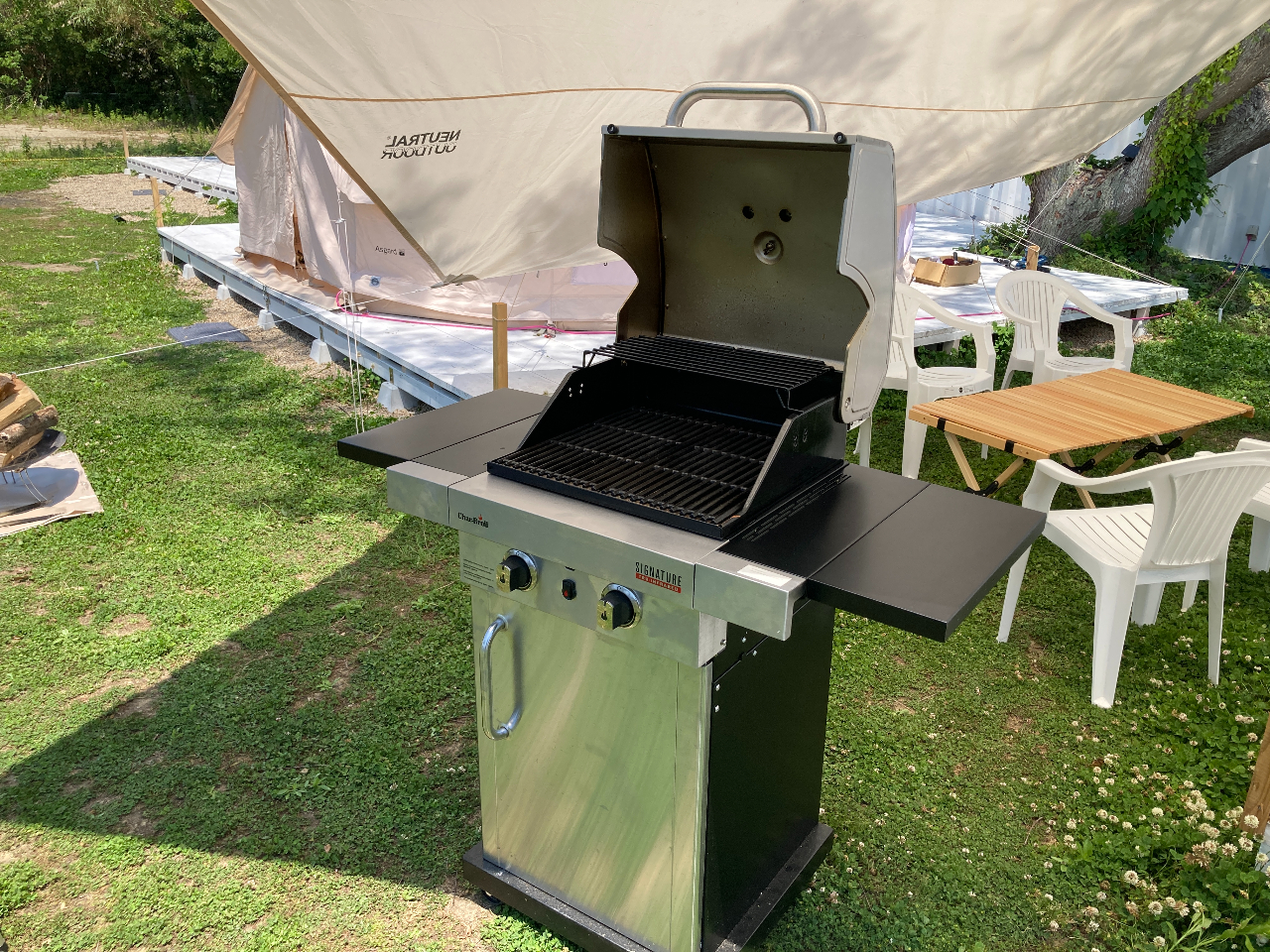 アメリカングリルの貸し出しも行っています。手ぶらで来ても快適に過ごせます。