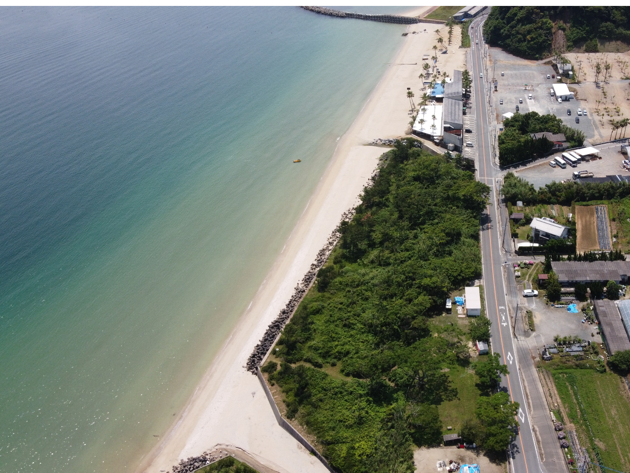 サイトの裏はプライベートビーチになっています。