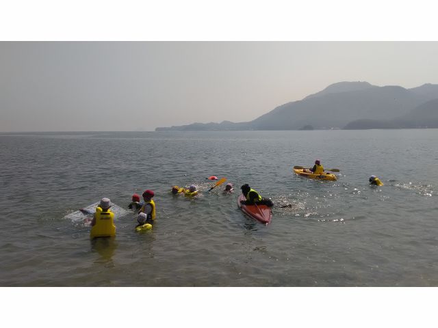 真ん中の赤色がボードです。