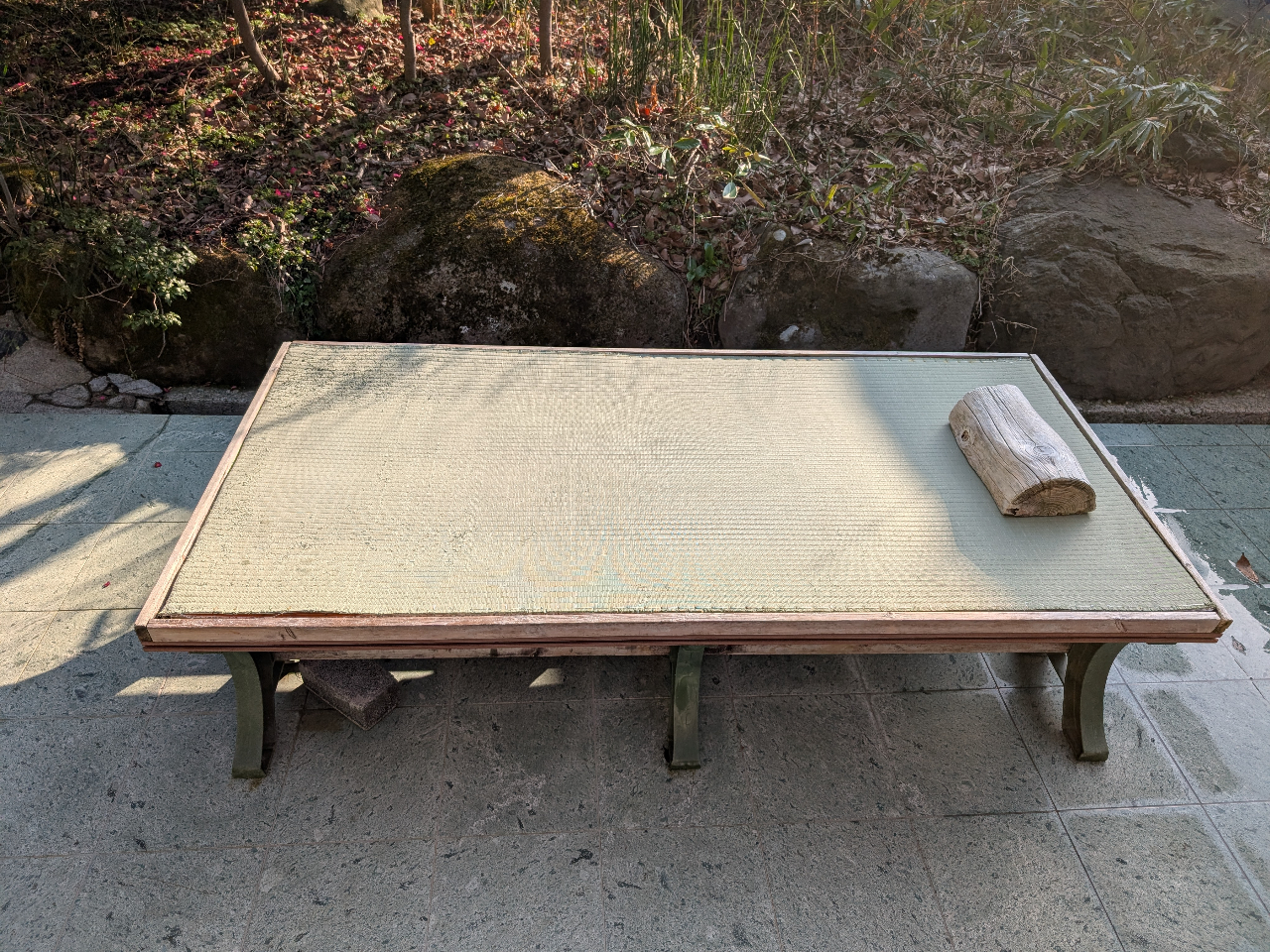 大の字で、たたみのベット寝れる。