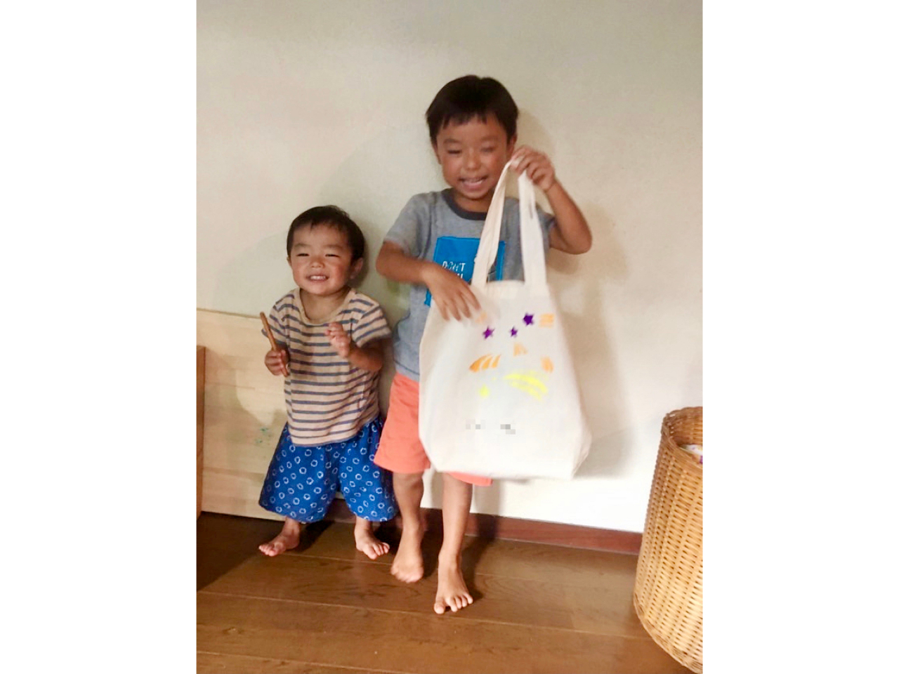 完成した作品を周りの人と楽しむことで、コミュニケーションの輪が広がります。