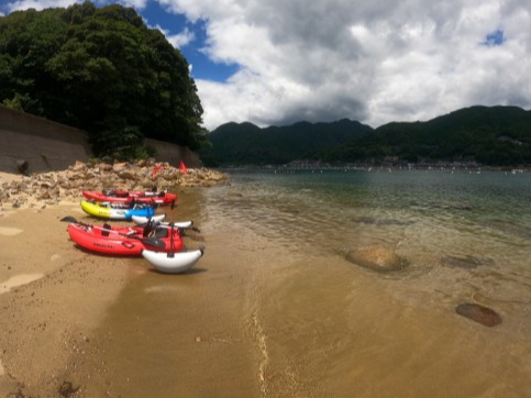 透明度抜群の二木島隠れビーチ!!