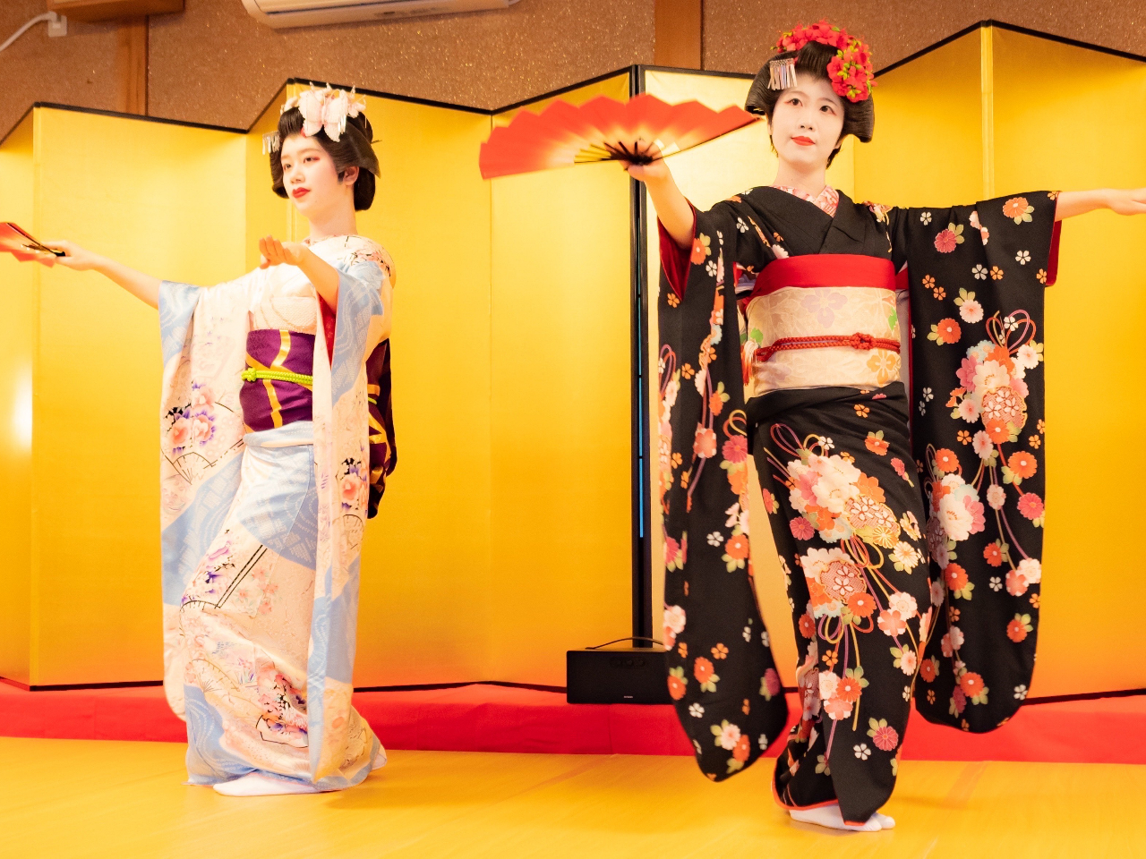 W͏Hc̖͂lXȎ_ł͂AuHcSv銈ȂĂ܂B