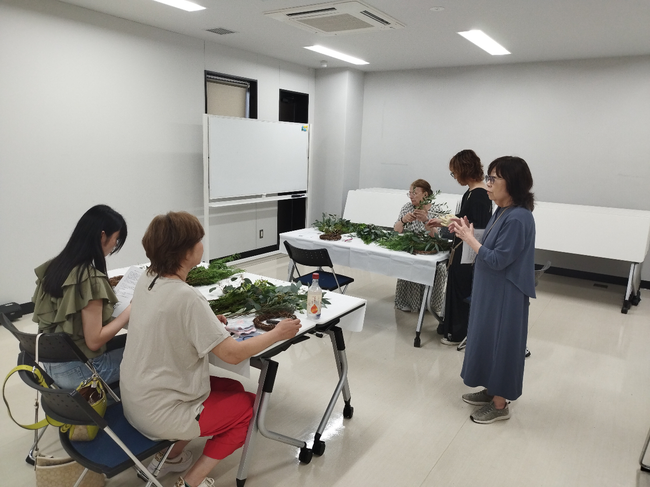 ���[�X����