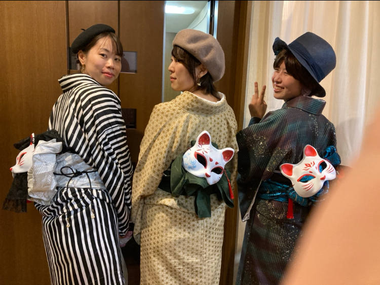 貴方だけのオリジナルのお面を作ってみて!帯の後ろに付けても可愛いいです!