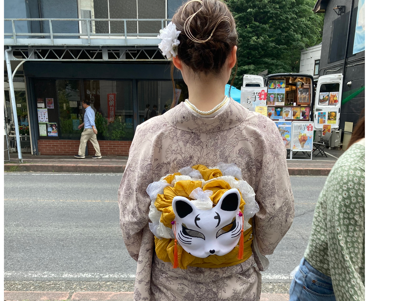 帯の後ろに付けても可愛いいです。