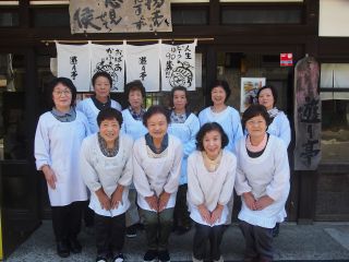 平均年齢72歳!人生ピークは90歳!!日替わりで2名のおばあが皆様のご来店をお待ちしております!!!