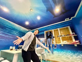 伊豆高原ダイビングスクール渋谷店の店内は海の中!360度海です!もう海中です!