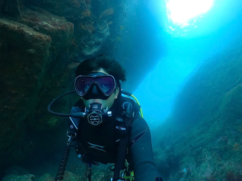 ガイド担当土屋です。水中でも分かりやすいガイドになれるように心がけております!!