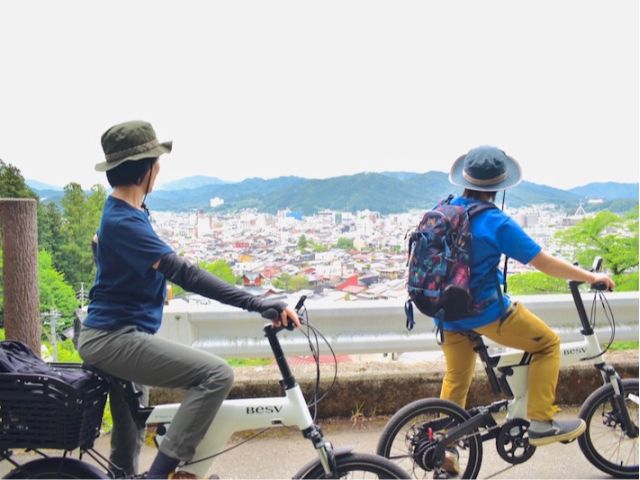 上から眺める高山は絶景、全てが見えるようです