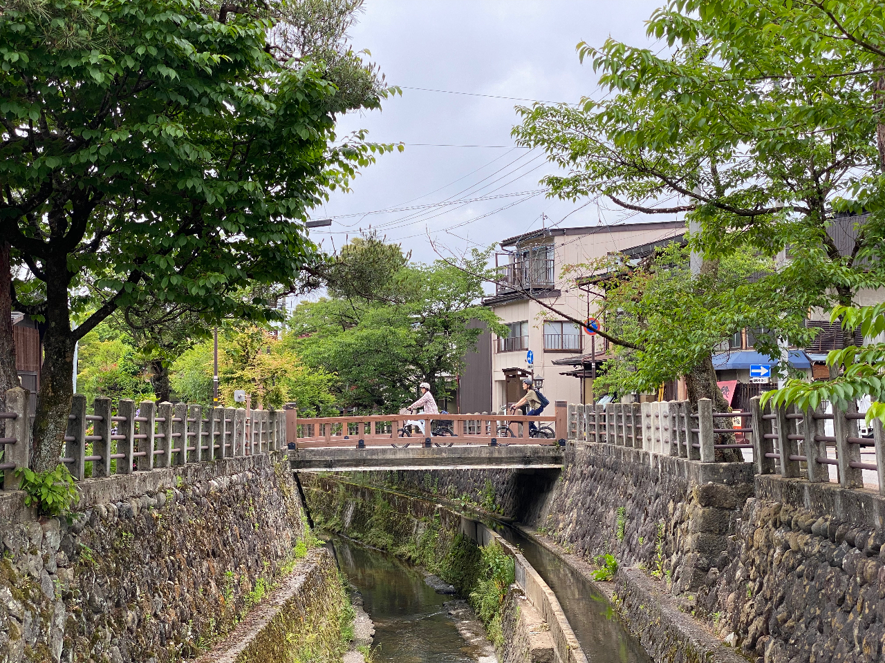 江名子川沿いを爽快にサイクリング、人混みから離れた高山のローカル地域へ