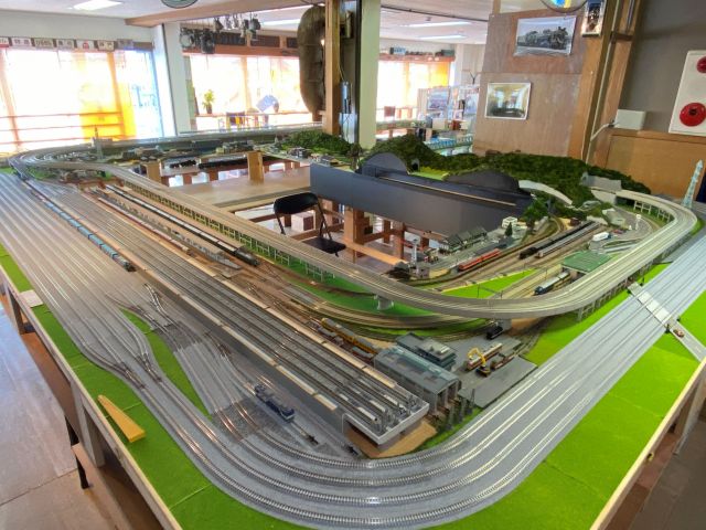 総社駅前すぐ 鉄道模型を走らせるレンタルレイアウト 体験 鉄道模型をお持ちの方 お持ちでない方もお楽しみいただけます 記念切符 鉄道関連の商品展示 販売あり O 総社クロスポイント じゃらん遊び体験 総社駅前すぐ 鉄道模型を走らせるレンタルレイアウト 体験 鉄道模型をお持ちの方 お持ちでない方もお楽しみいただけます 記念切符 鉄道関連の商品展示 販売あり O 総社クロスポイント じゃらん遊び体験