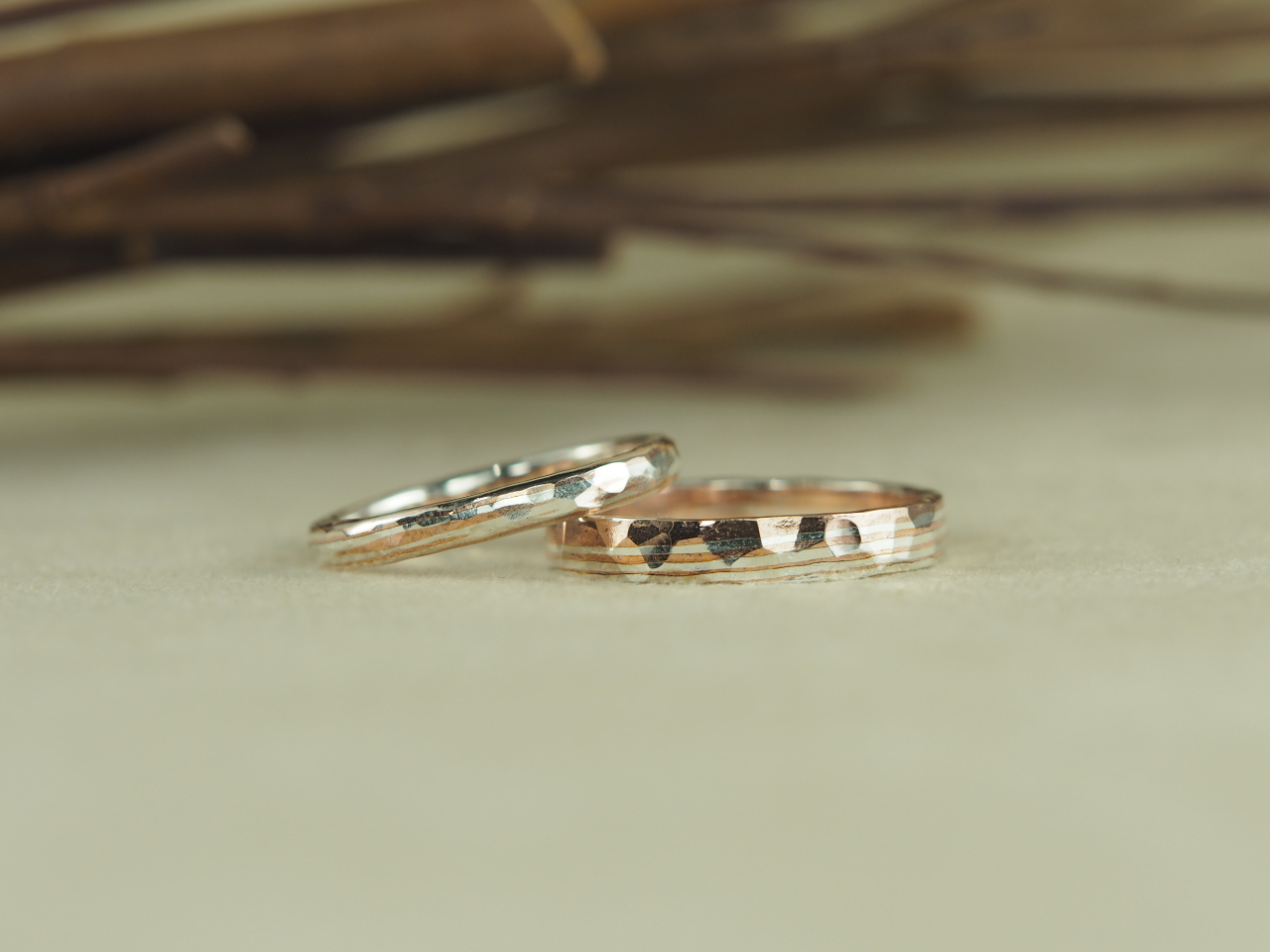 D݂̃eNX`[ƃIvVHŃAWĐEɂЂƂ̎wւĂc