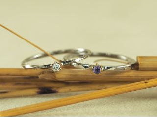 久留米市で手作りで作れる誕生石指輪が大人気。想いを込めて大切な人へプレゼントや、ご自分のラッキーアイテムに手作りしてみてはどうですか。