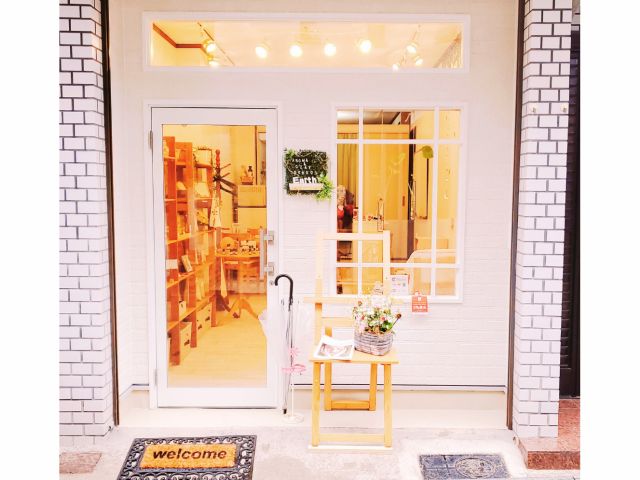 お店の入り口はこちらです♪