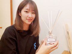 深みのあるアンバーをベースに作成♪スティックは標準のナチュラル4本に桜色&グレーでおしゃれに仕上げていらっしゃいました♪