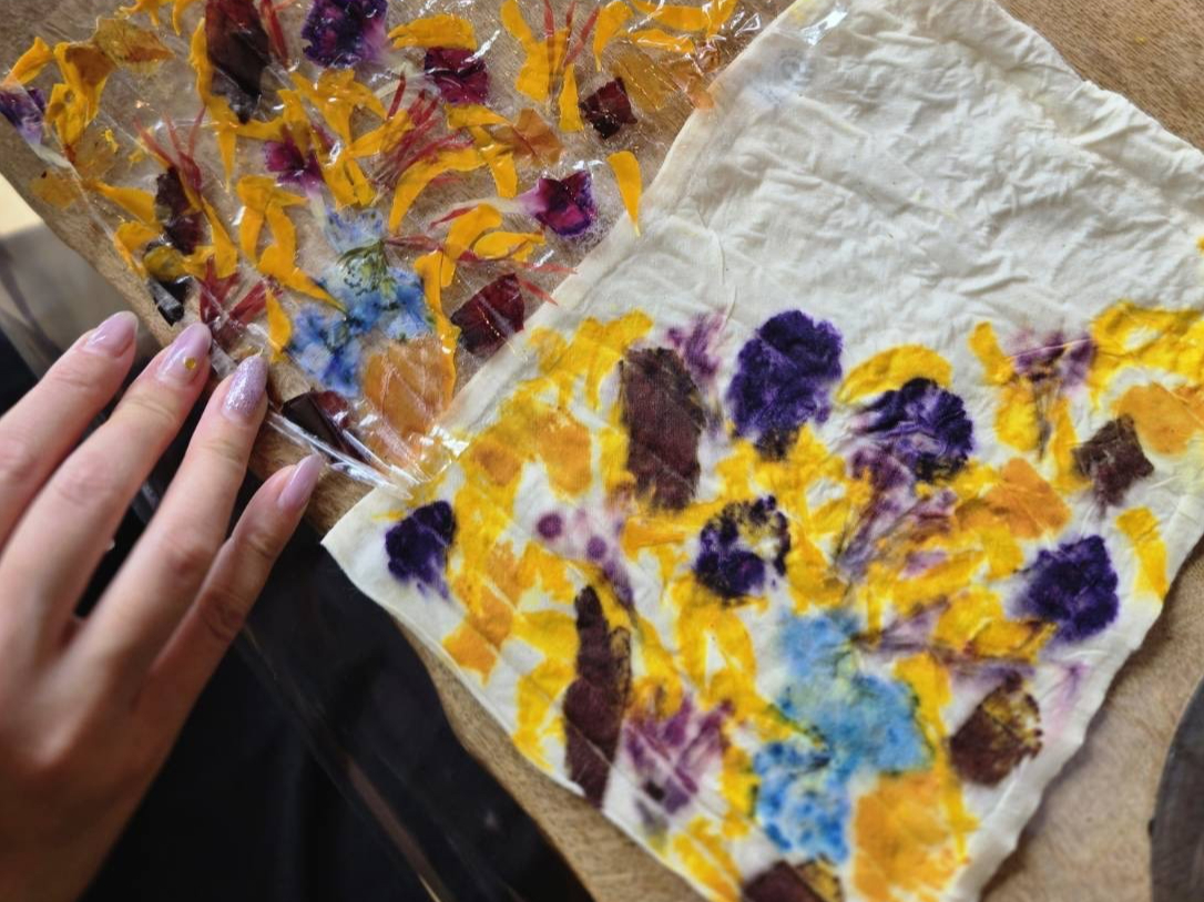 じゃらん限定　バンドルダイ（エコプリント体験）自分で巾着を草花で染める草木染体験...