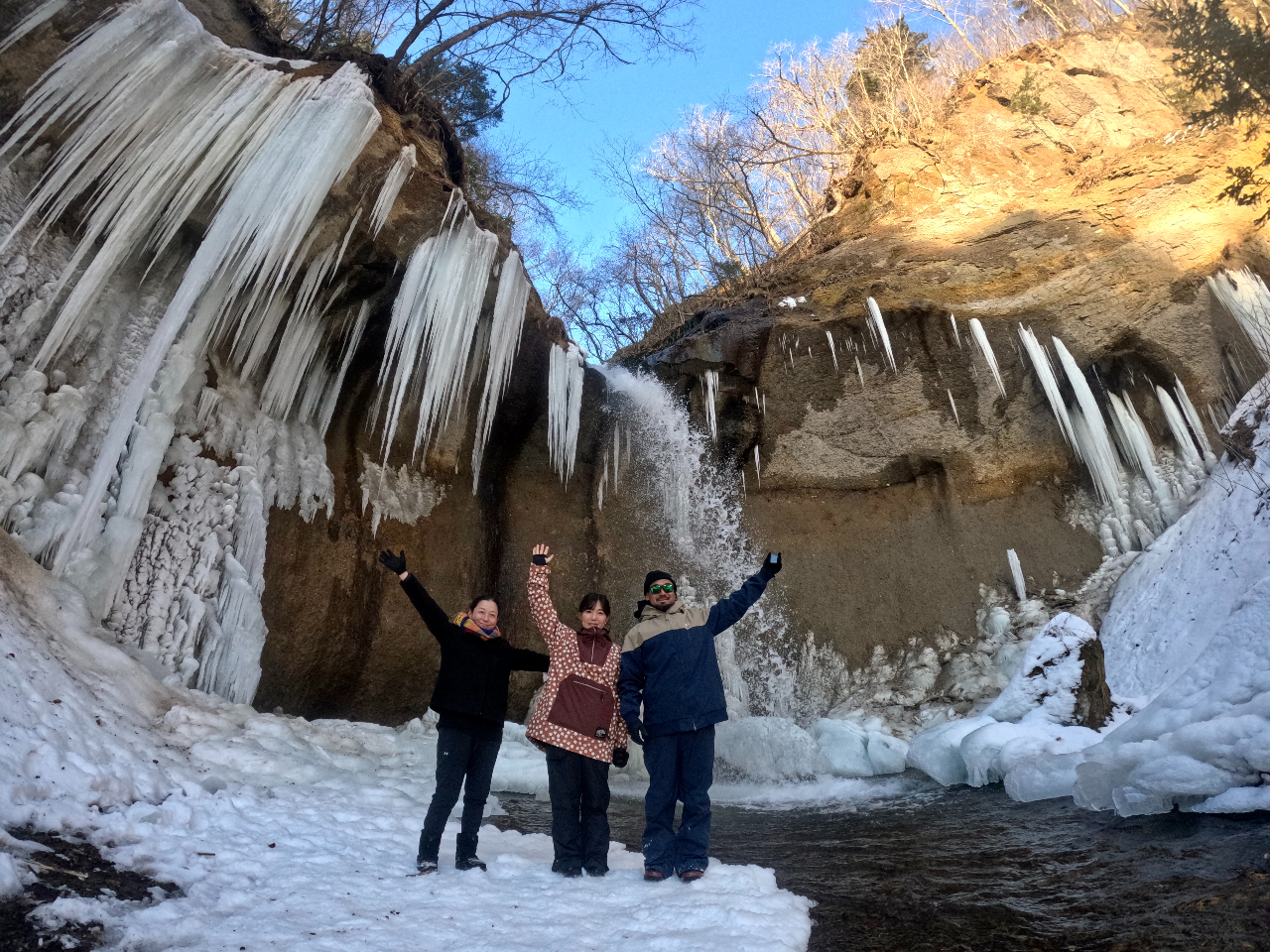 【北海道の冬満喫プラン♪】氷の絶景〜七条大滝スノートレッキングツアー★《GOPR...