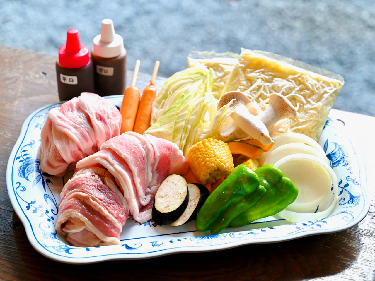 BBQ���j���[�i�ʐ^�͑�l2�l�O�j�V�N�Ȃ����E�n����؂Ń{�����[�������Ղ�I