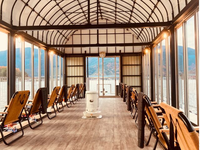 最新のドーム船なので内装もおしゃれ♪