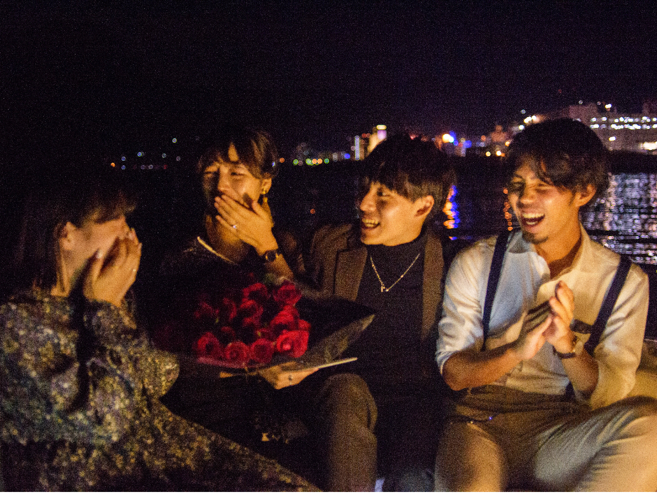 大事なご友人と一緒に、大事なパートナーへサプライズ!