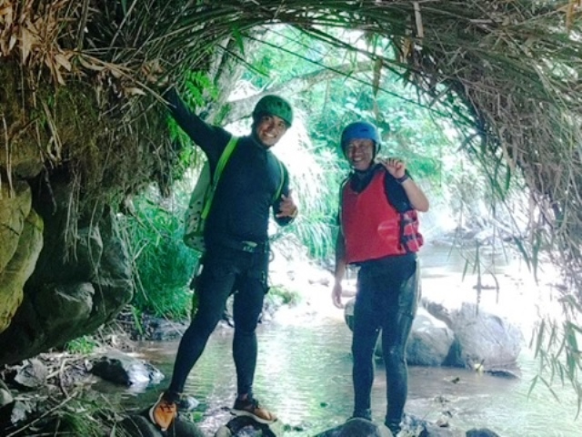 【佐渡】【キャニオニング体験】半日コース