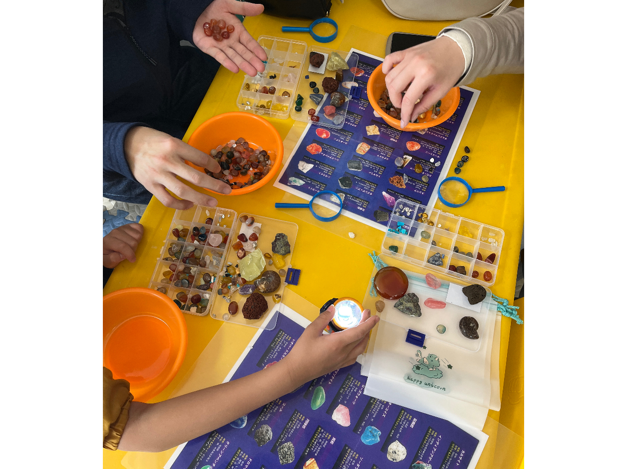 宝石いっぱい取れました、分類が大変!