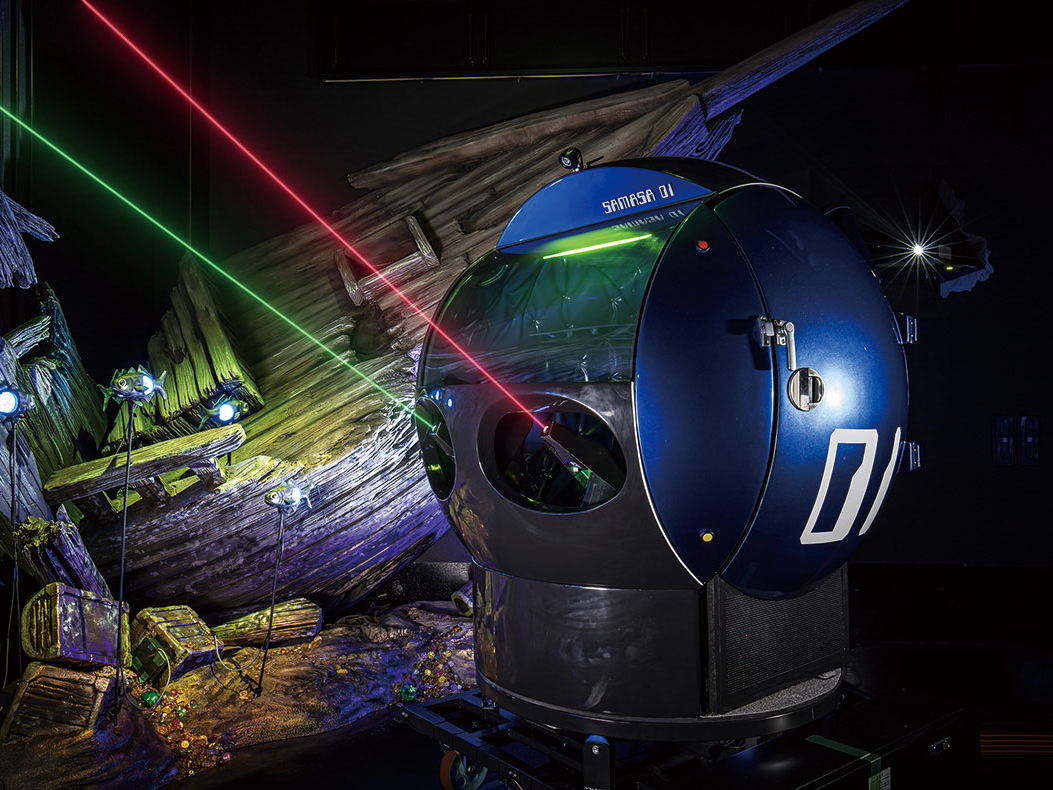 レーザー銃を手に、2に乗りの探査ポッドで、24種の深海生物の捕獲探検へ!