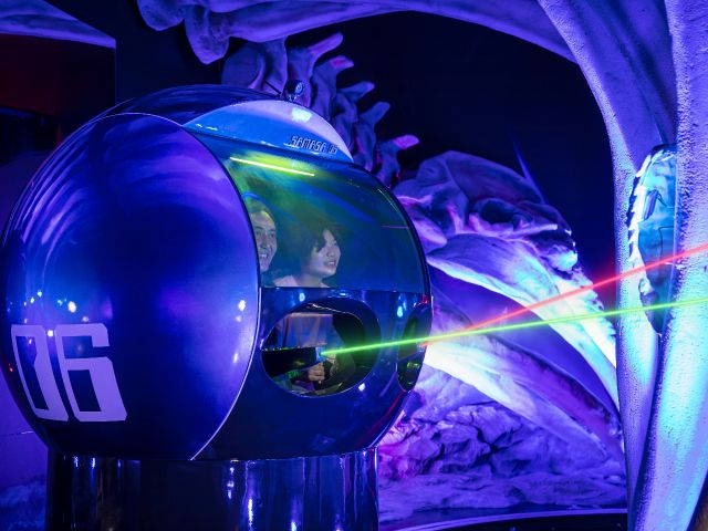 高速レーザーで高得点を狙おう! 生物によっては、複数回当てないと捕獲できないものもあります。