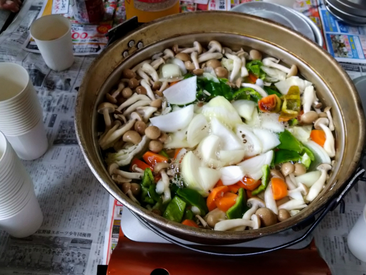 ���h�ō̂ꂽ��؂ƃx�[�R���A�E�C���i�[�₵�߂��Ȃǋ���R����ĕ����΂ɂ������܂��B���ɂ̂������o�āA�Ō�͕Ă����ĎG���ɂ��܂��B