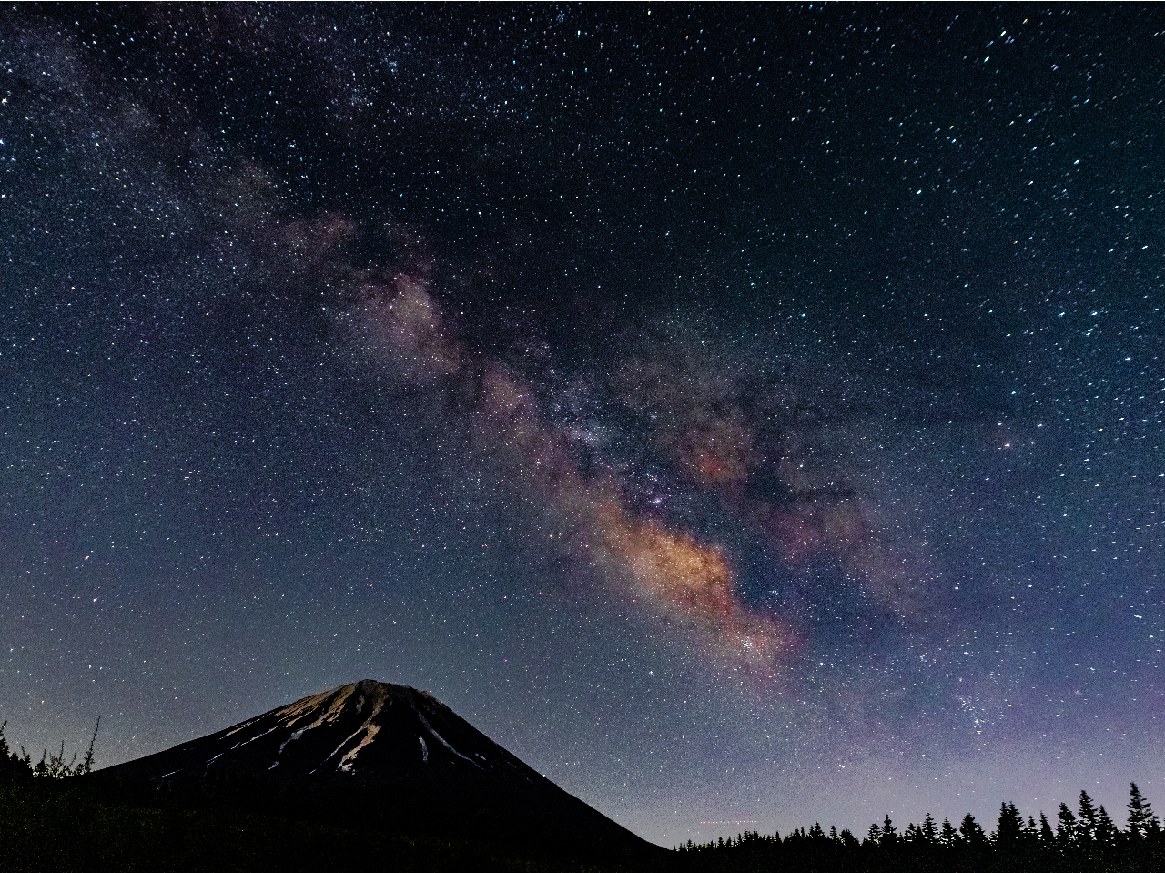 富士山と夏の天の川