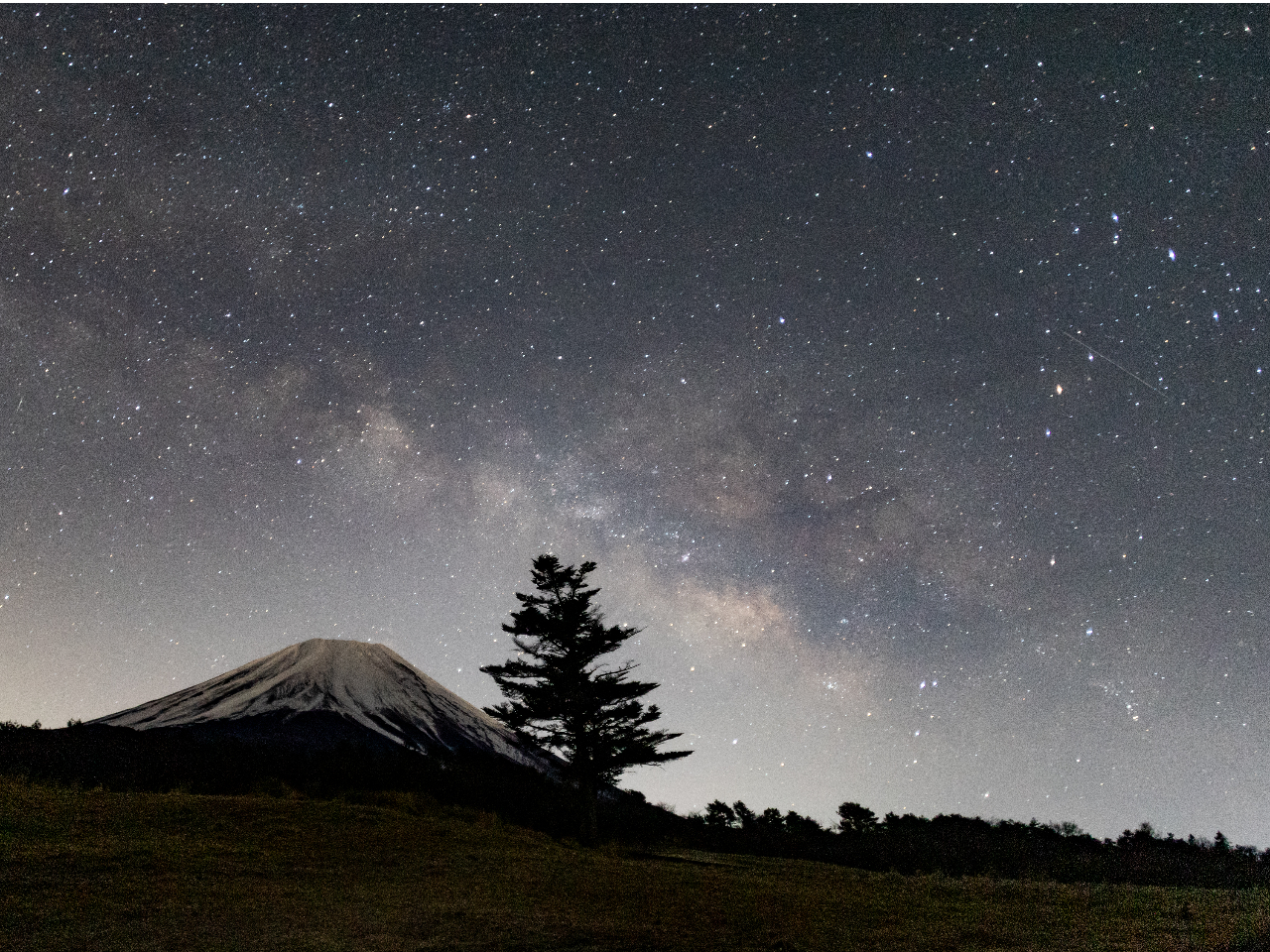 入門デジタルカメラのセットで付いてきたレンズで撮影した天の川です。