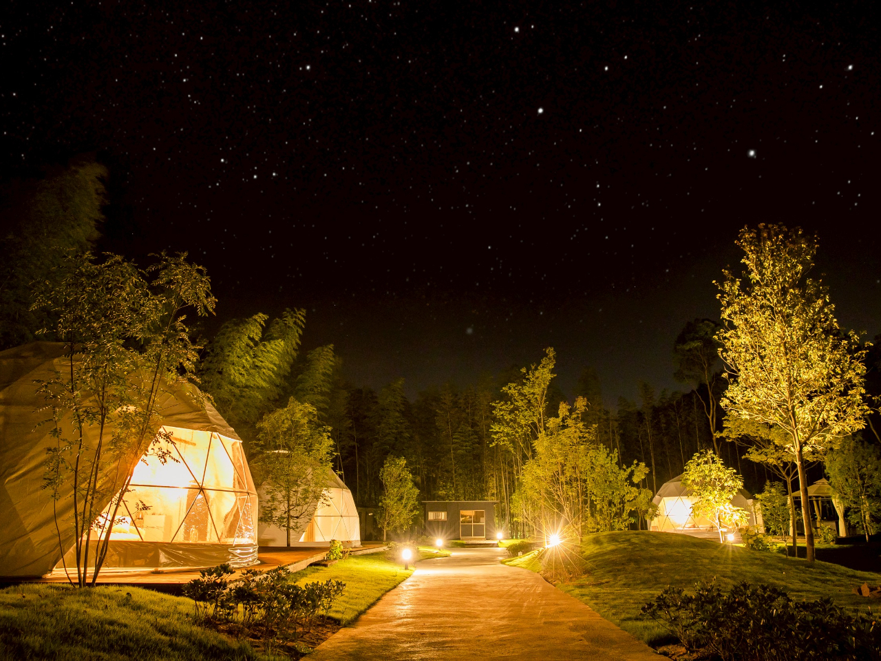 夜はロマンチックな雰囲気に♪ゆったりとしたお時間をお楽しみください。