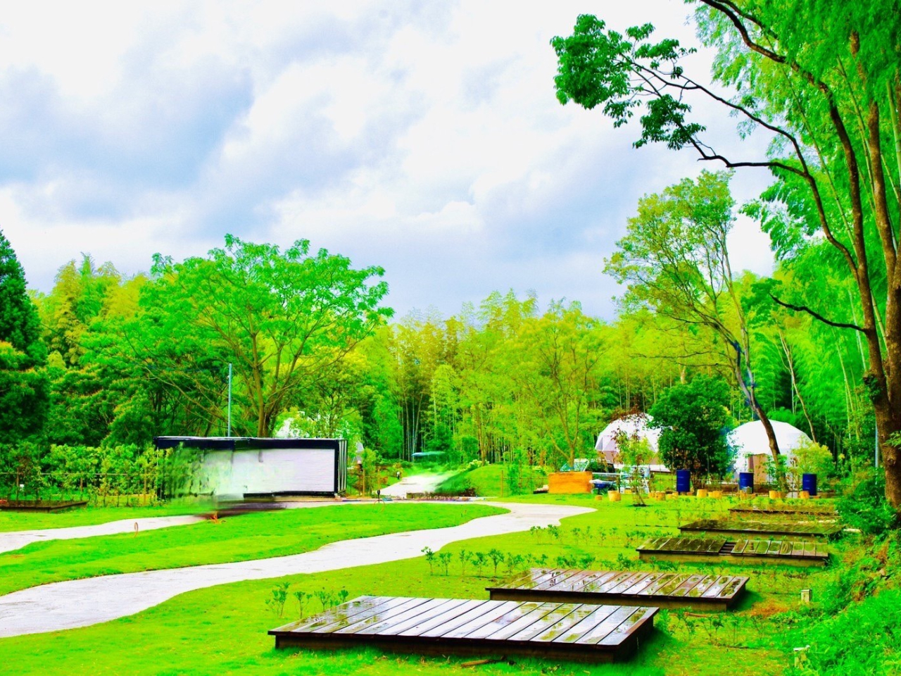 mmSlɈʒuyBAMBOO RESORT MIHAMA qiȂjz2022NăOhI[vCyɃAEghAy߂{݂łB