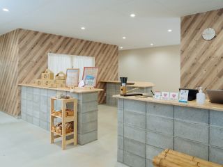 こちらで受付をしてもらいます。