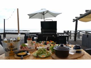 海を眺めながらのBBQ、片付けの心配も無いので手ぶらで楽ちん