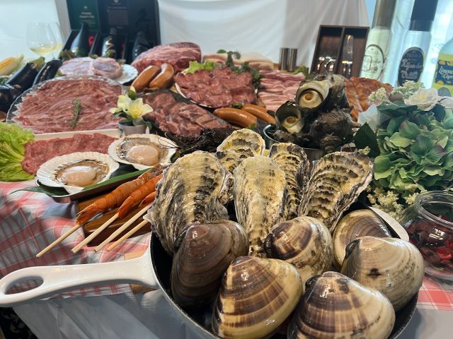 笑炎の森おススメの特選食材!(^▽^)/皆様から喜ばれる特大サイズ!現地で牛タンだけ、ハマグリだけ、サザエだけ、単品購入OK!!お気軽に声をかけて下さい!!