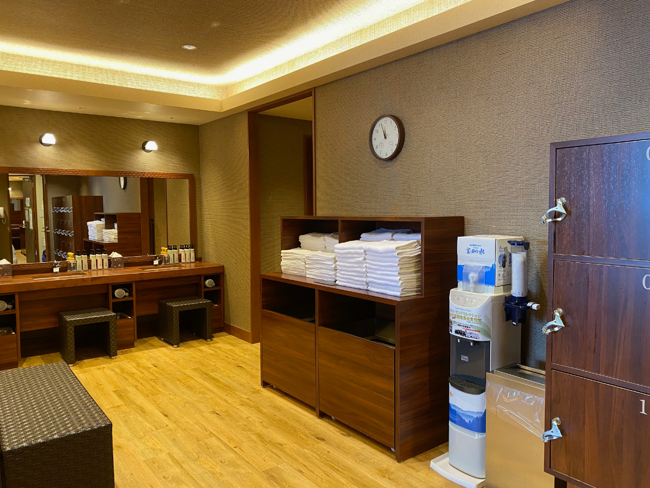 嗁Eߎɂ̓oX^IAtFCX^IpӂĂ܂B